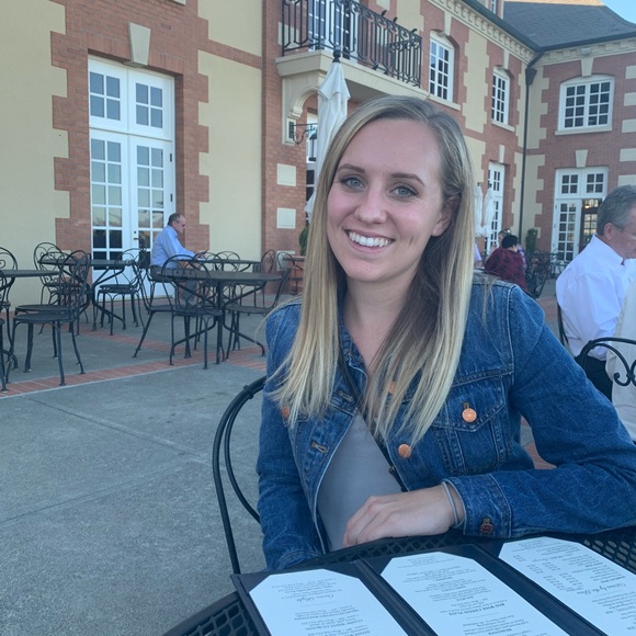 Meet your Posher, Emily - Picture 1 of 1